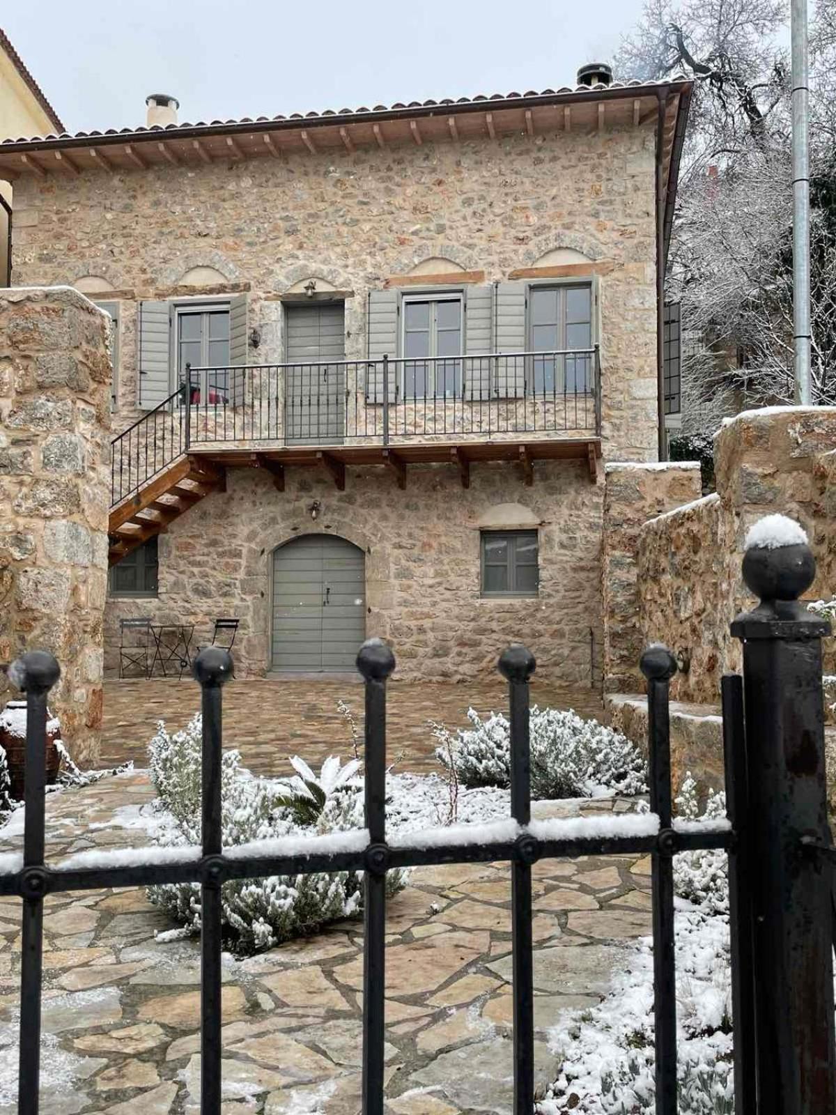 Apartament αρχοντικό 19ου αιώνα *